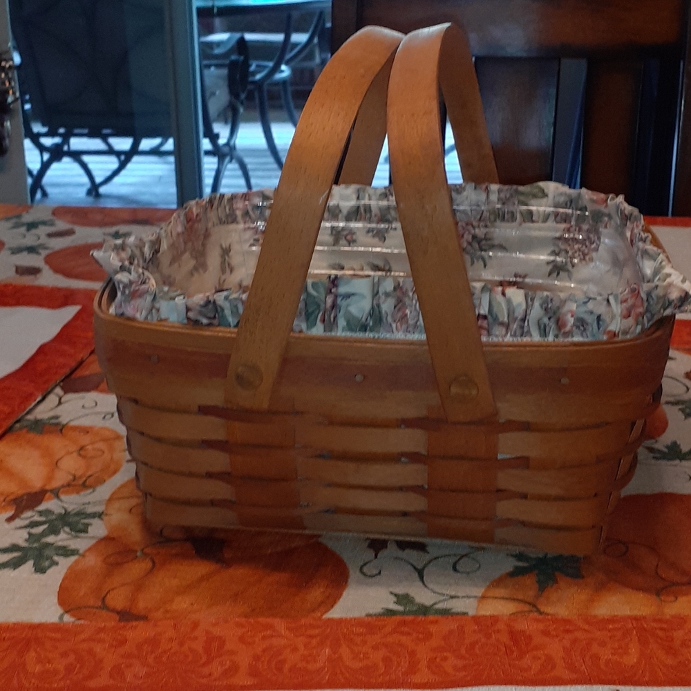 Preowned Longaberger 1992 basket